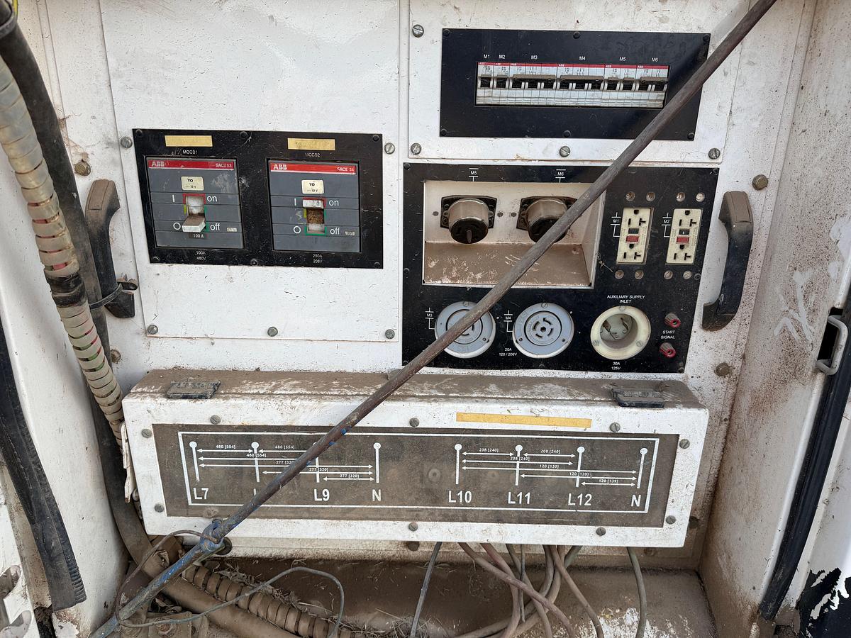 Used CATERPILLAR QX60 60-KW GENERATOR SET P/B PERKINS