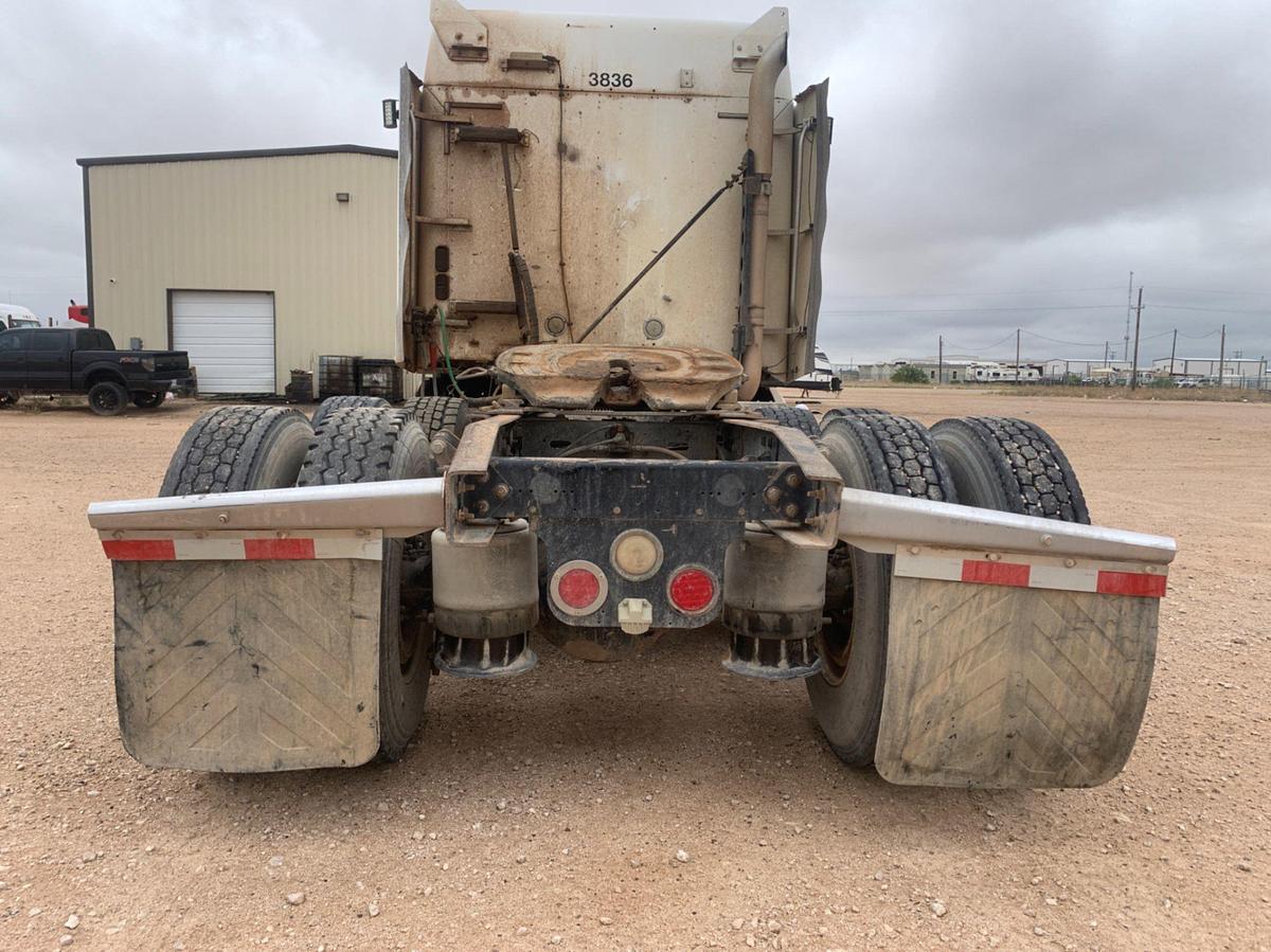 Used 2008 FREIGHTLINER COLUMBIA 120
