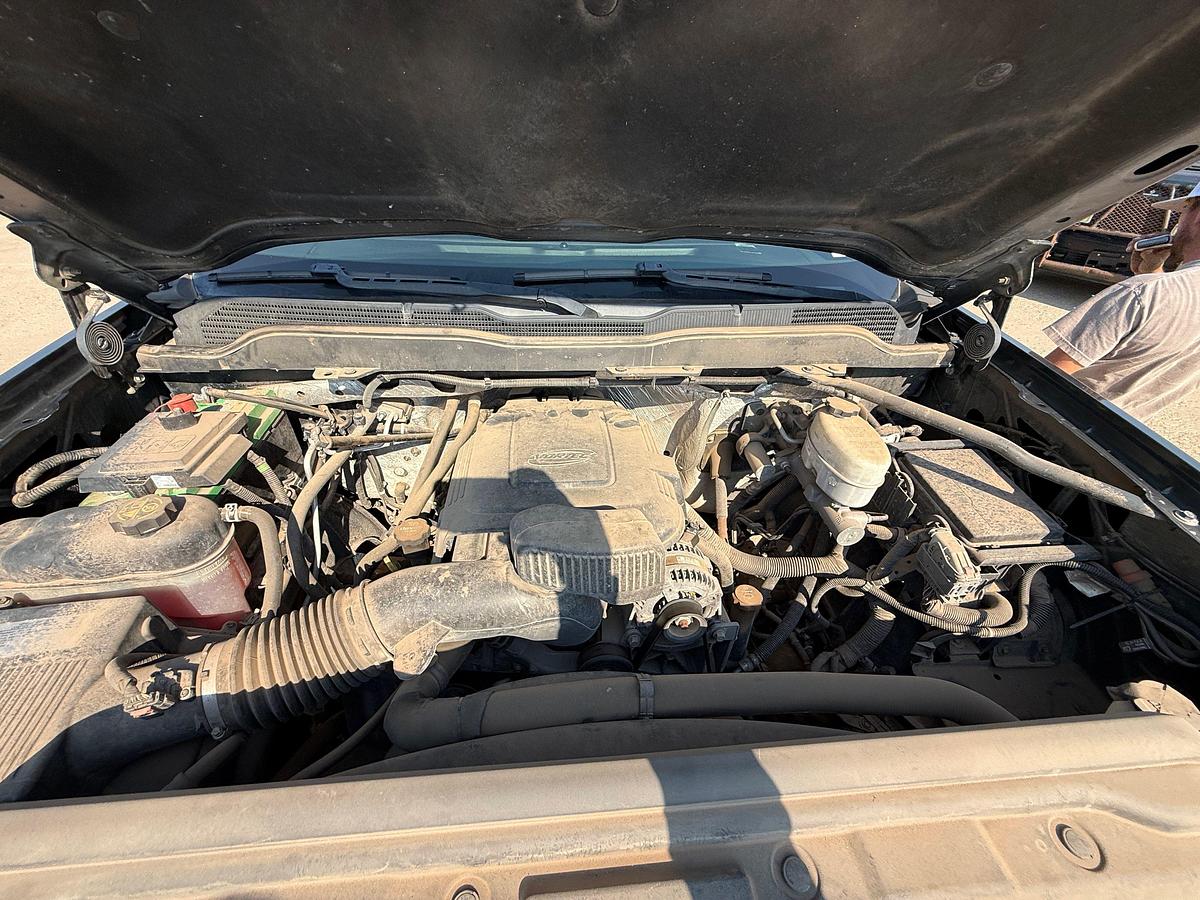 Used 2018 CHEVROLET SILVERADO 2500HD 4X4 CREW CAB PICKUP TRUCK