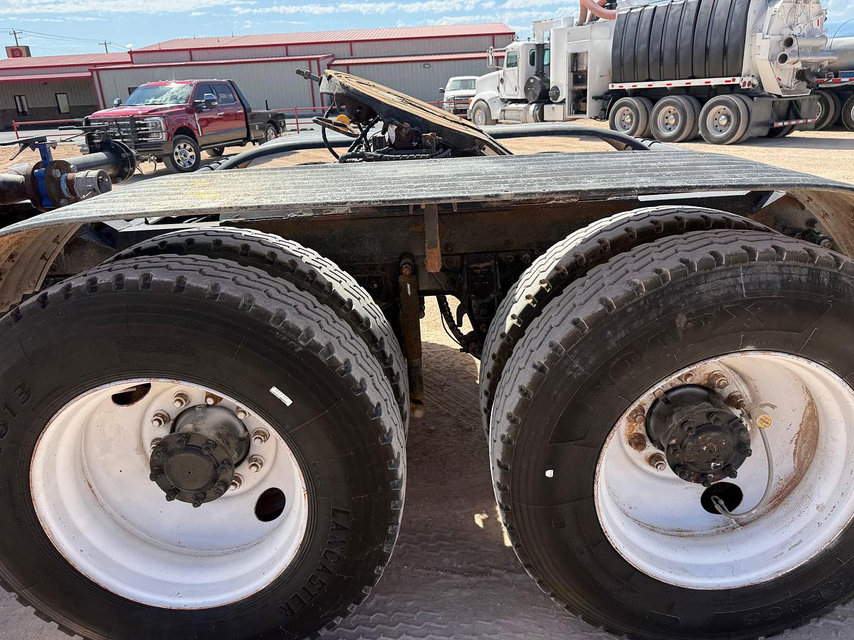 Used 2006 MACK CV713 T/A DAYCAB KILL TRUCK