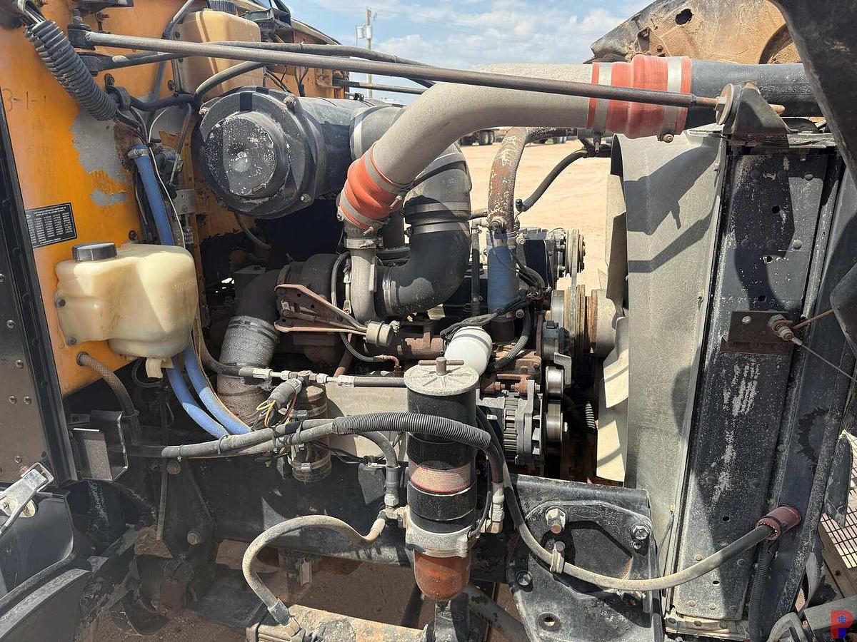 Used 1992 PETERBILT 357 T/A DAYCAB FLATBED WINCH TRUCK