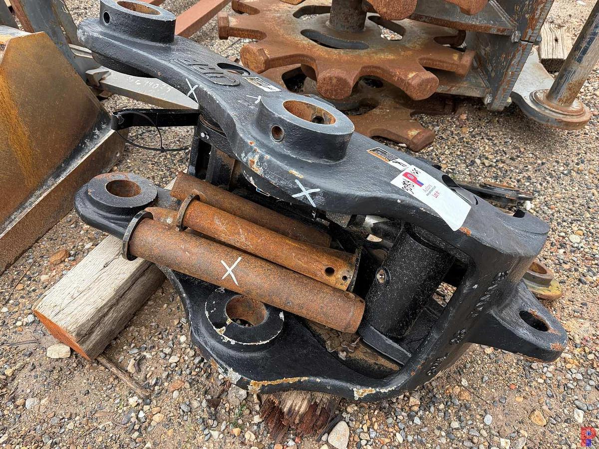 Used UNUSED JRB 25 TON EXCAVATOR POWER LATCH HYDRAULIC QUICK COUPLER