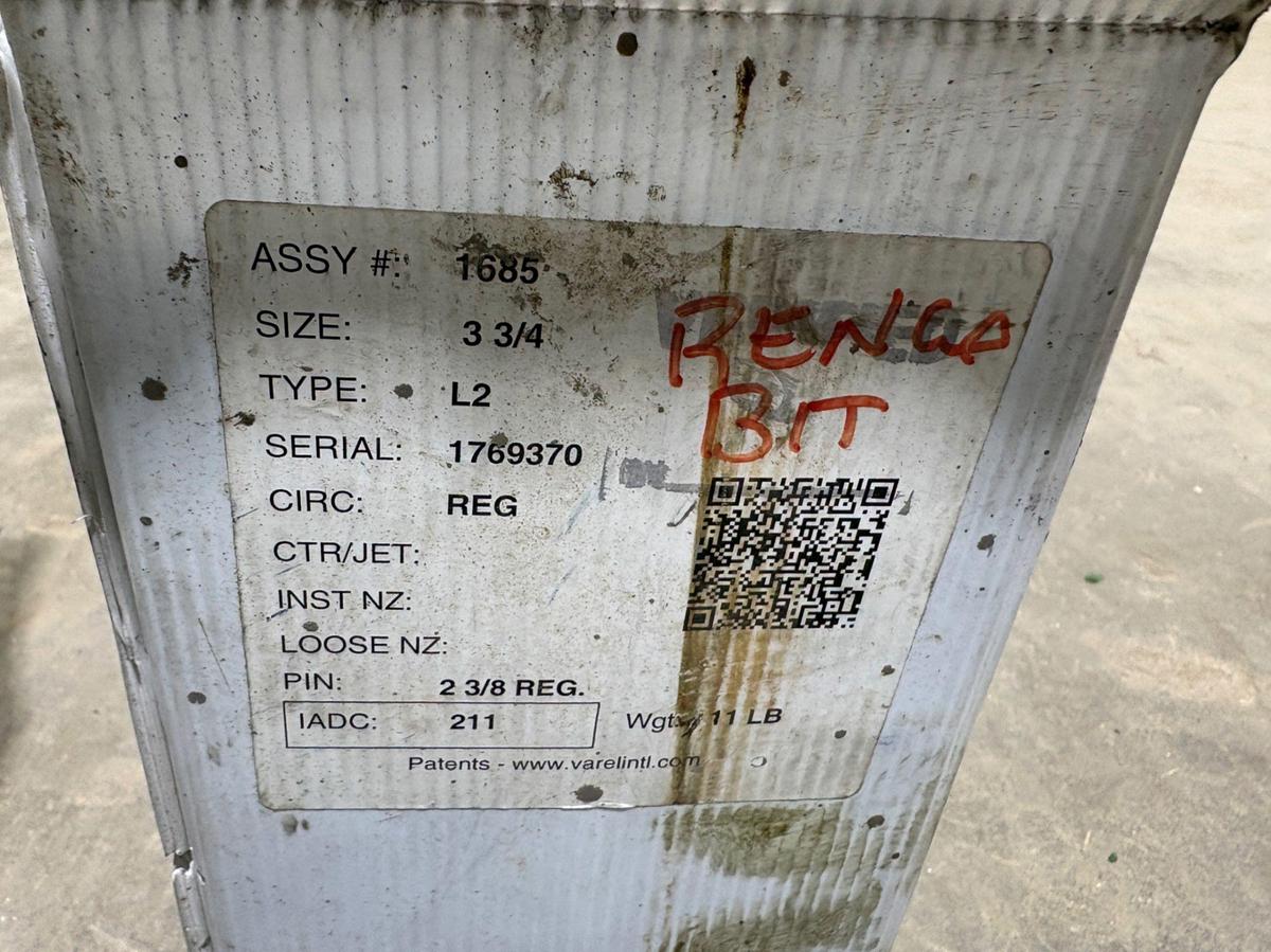 Used (2X$) NEW IN BOX 3-3/4” L2 & LDP211 BITS