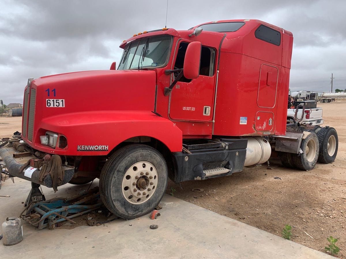 Used Kenworth Aerocab W900L Sleep Parts Truck