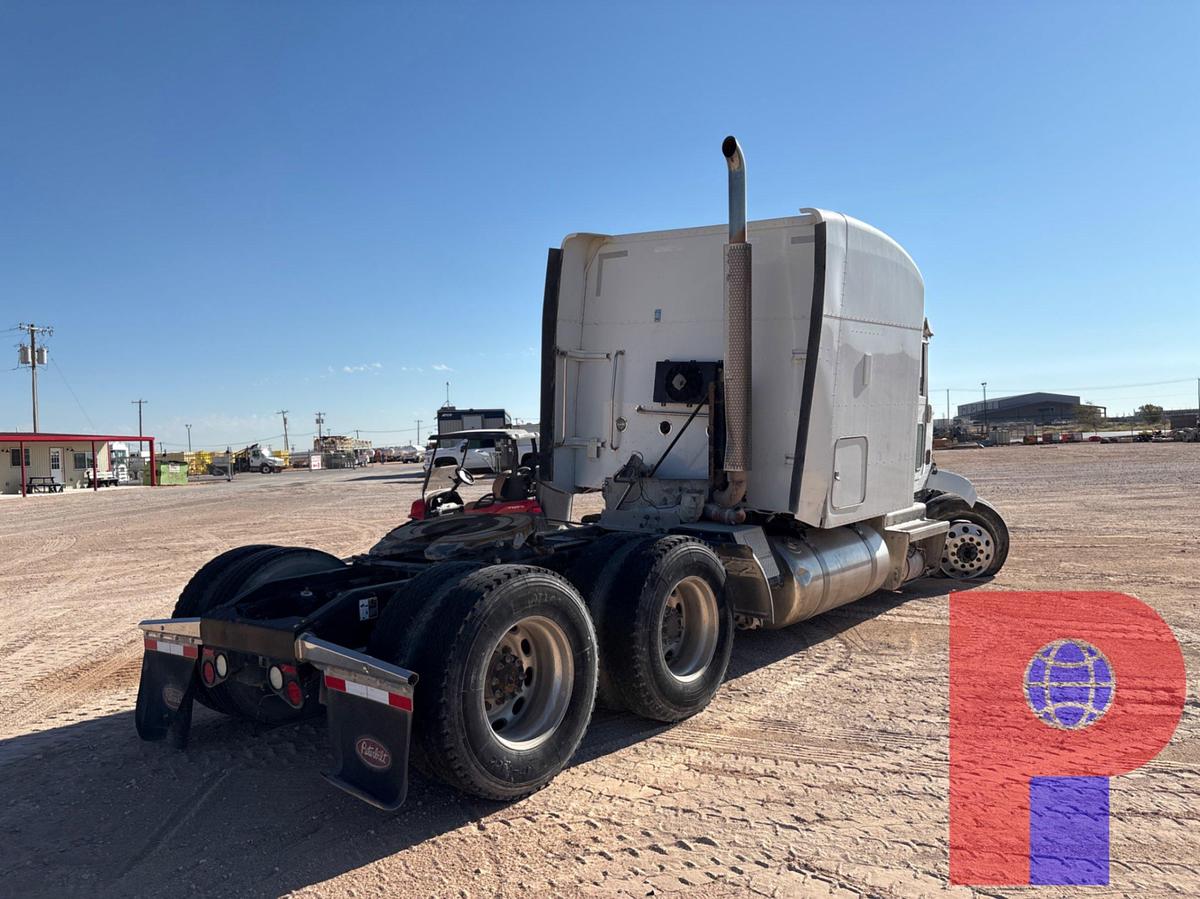 Used 2013 PETERBILT 386 T/A SLEEPER HAUL TRUCK, INOPERABLE