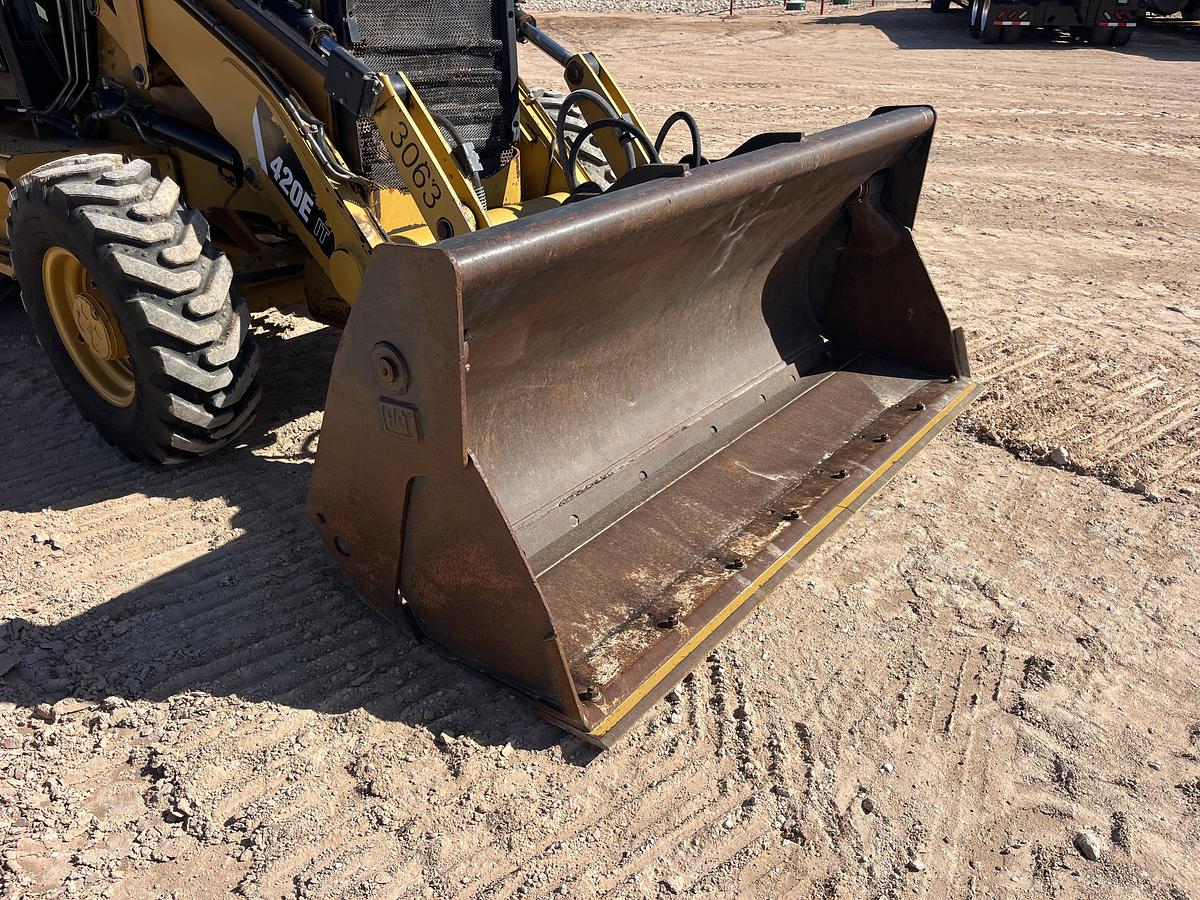 Used 2008 CATERPILLAR 420E EXTANDAHOE BACKHOE LOADER