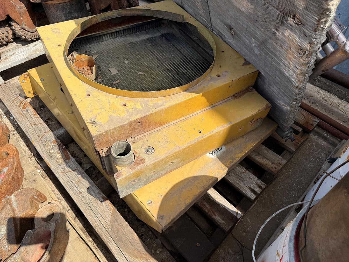 Used PALLET W/ OIL COOLER, (2) RADIATORs (1) 2’x2’ & (1) 2’ x3’