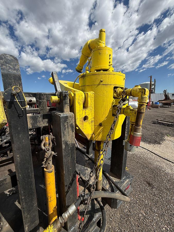 Used (1) EVCO 2.5 & (1) IRI 150-TON POWER SWIVELS MTD. ON 2004 SPME 14’ T/A GOOSENECK TRAILER