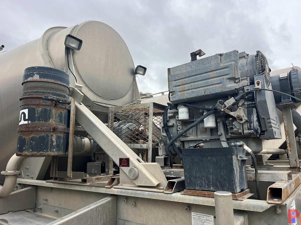 Used 2006 HEIL 1,000 CU. FT. PNEUMATIC BULK TRAILER W/ BLOWER