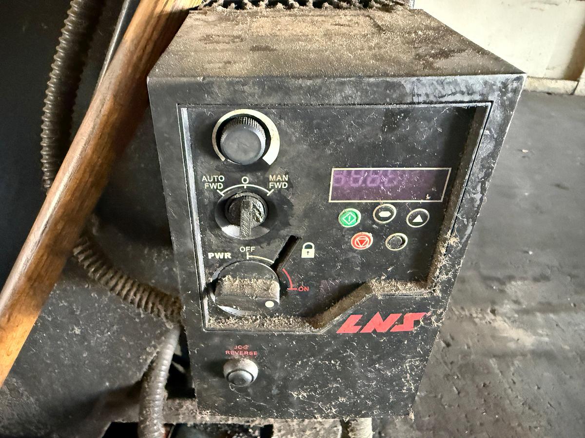 Used 2011 DOOSAN PUMA 480 CNC LATHE