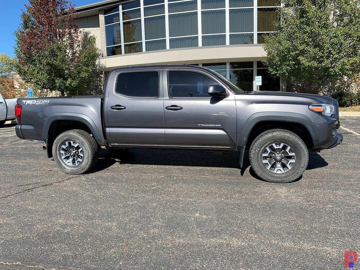 Used 2018 TOYOTA TACOMA TRD 4X4 OFFROAD CREW CAB PICKUP