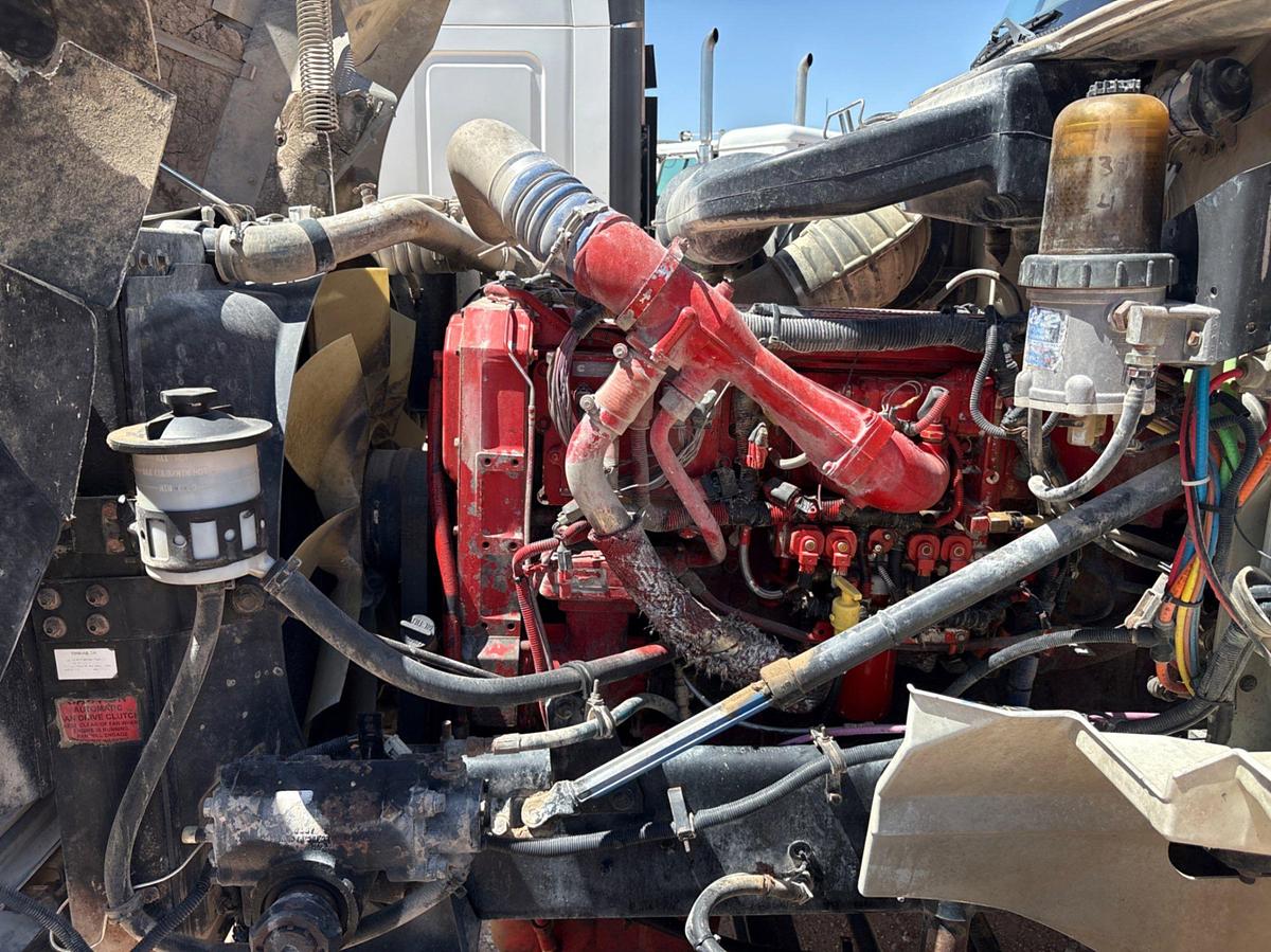 Used 2006 INTERNATIONAL 9400I T/A SLEEPER HAUL TRUCK