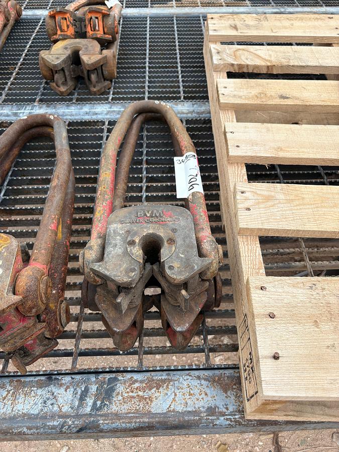 Used (2) BVM plate type rod elevators
