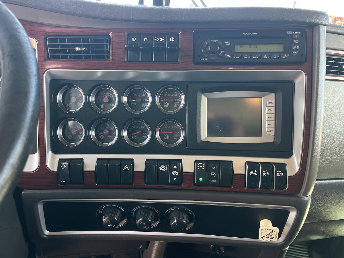 Used WEIR SPM 600-HP 15K WP TRIPLEX PUMP UNIT MTD ON 2008 KENWORTH T800 T/A TRUCK