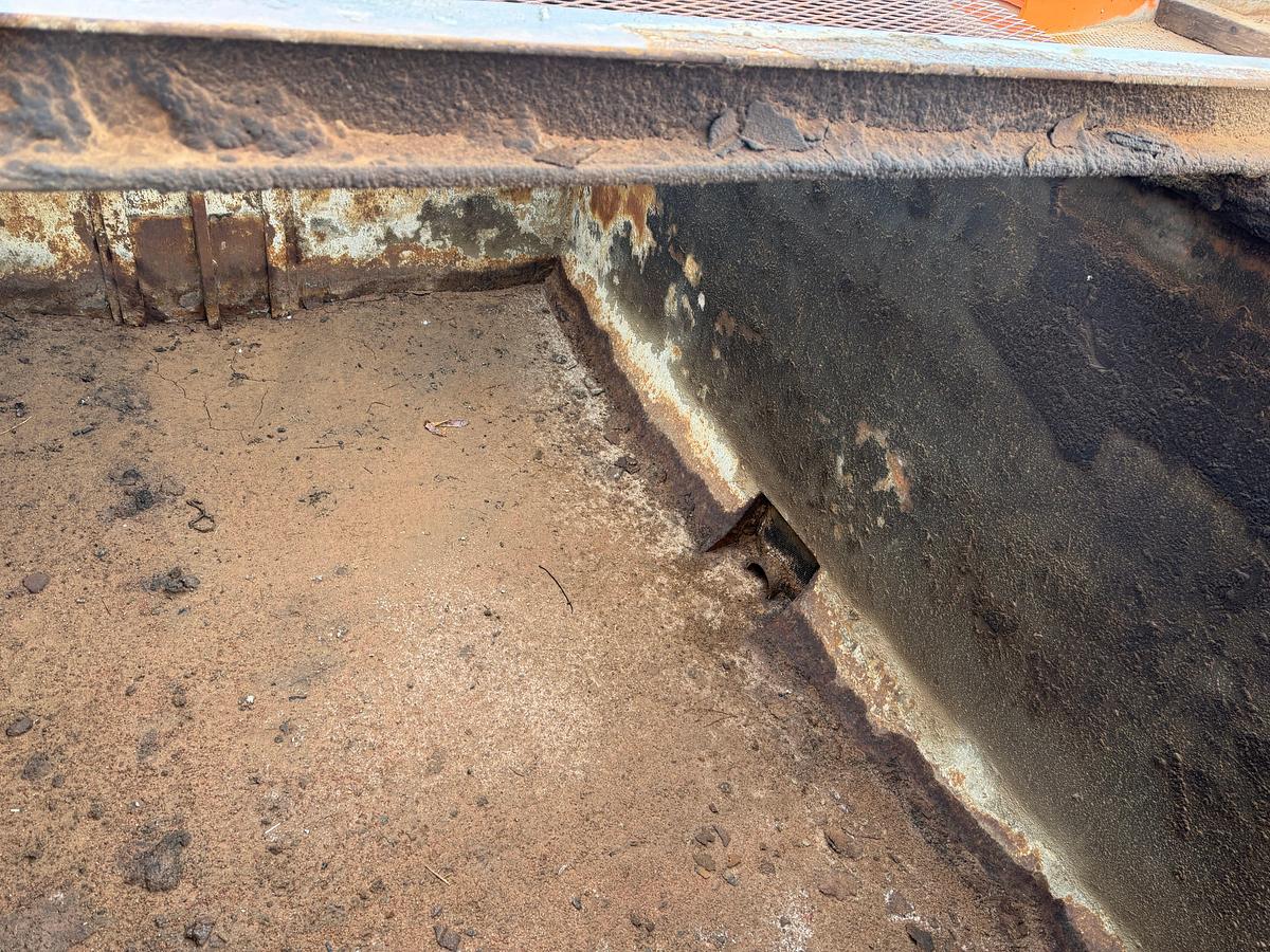 Used 3 comp. Reverse pit