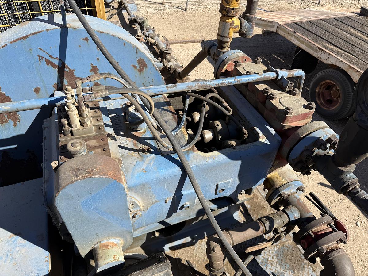 Used 2006 AIR FOAM UNIT P/B (3) CATERPILLAR ENGINES MTD ON PRECISION PUMP & COMPRESSOR T/A DROP DECK TRAILER