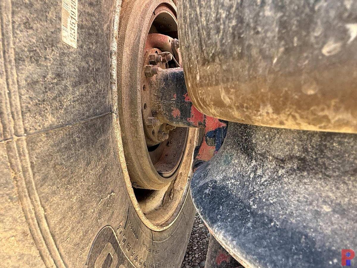 Used 2008 KENWORTH T800 T/A 36” SLEEPER 45K LBS. WINCH TRUCK