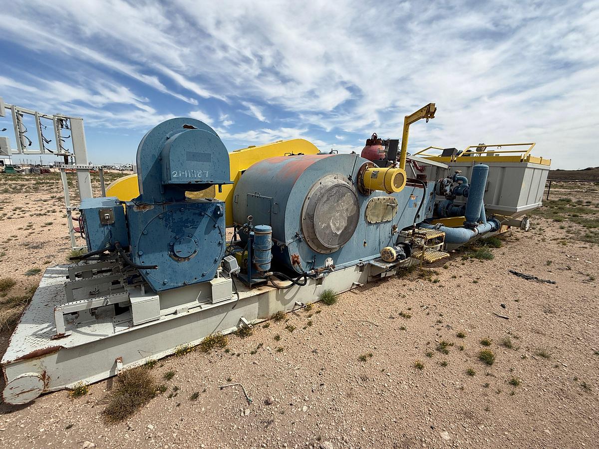 Used CONTINENTAL EMSCO FB-1600 5K WP TRIPLEX MUD PUMP W/ AC ELECTRIC MOTOR &  MIXING TANK SKIDDED