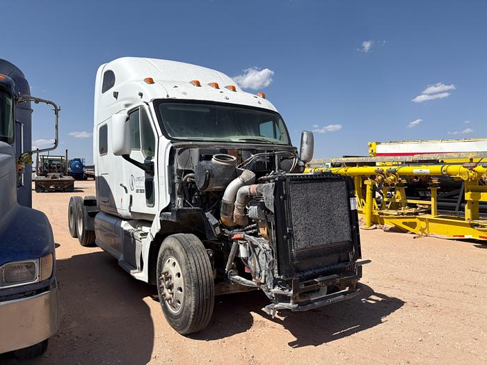 Used 2007 PETERBILT 387 T/A SLEEPER HAUL TRUCK (INOP)