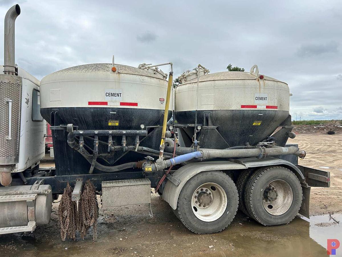 Used 2007 FREIGHTLINER FLD120 SD DBL. POD CEMENT BULK TRUCK