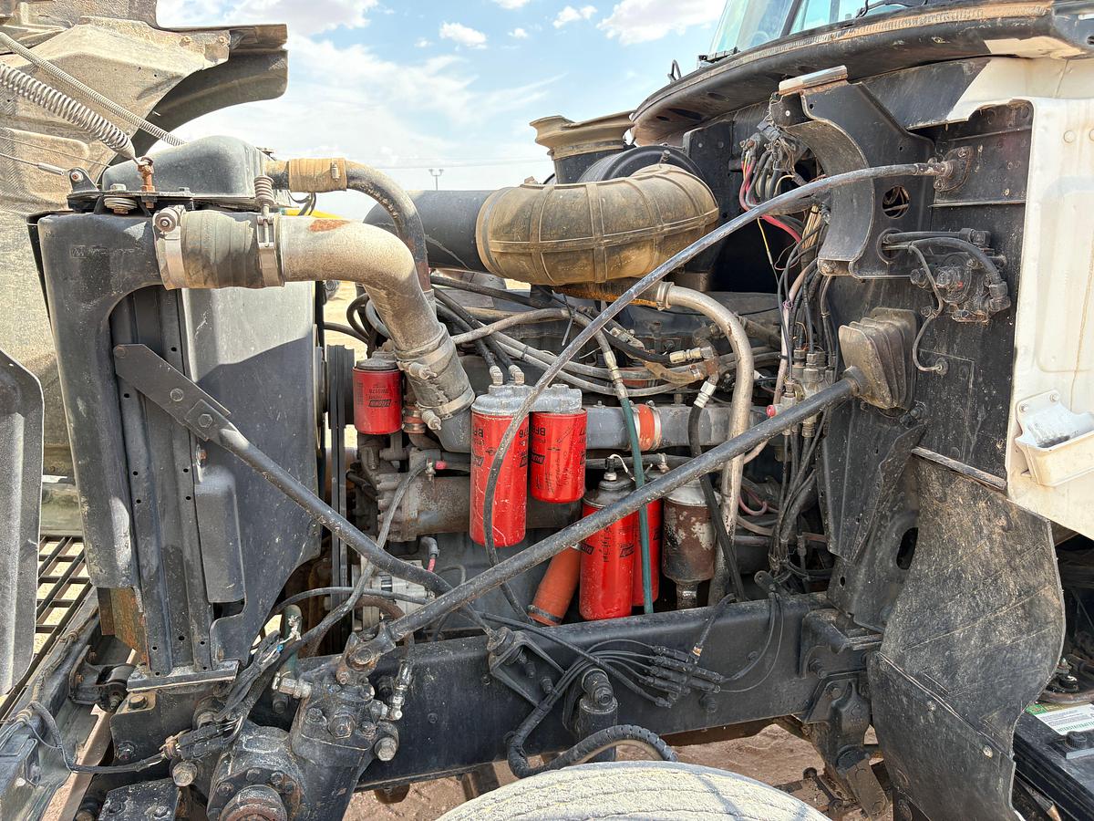 Used 1993 MACK CH613 T/A DAYCAB WATER TRUCK