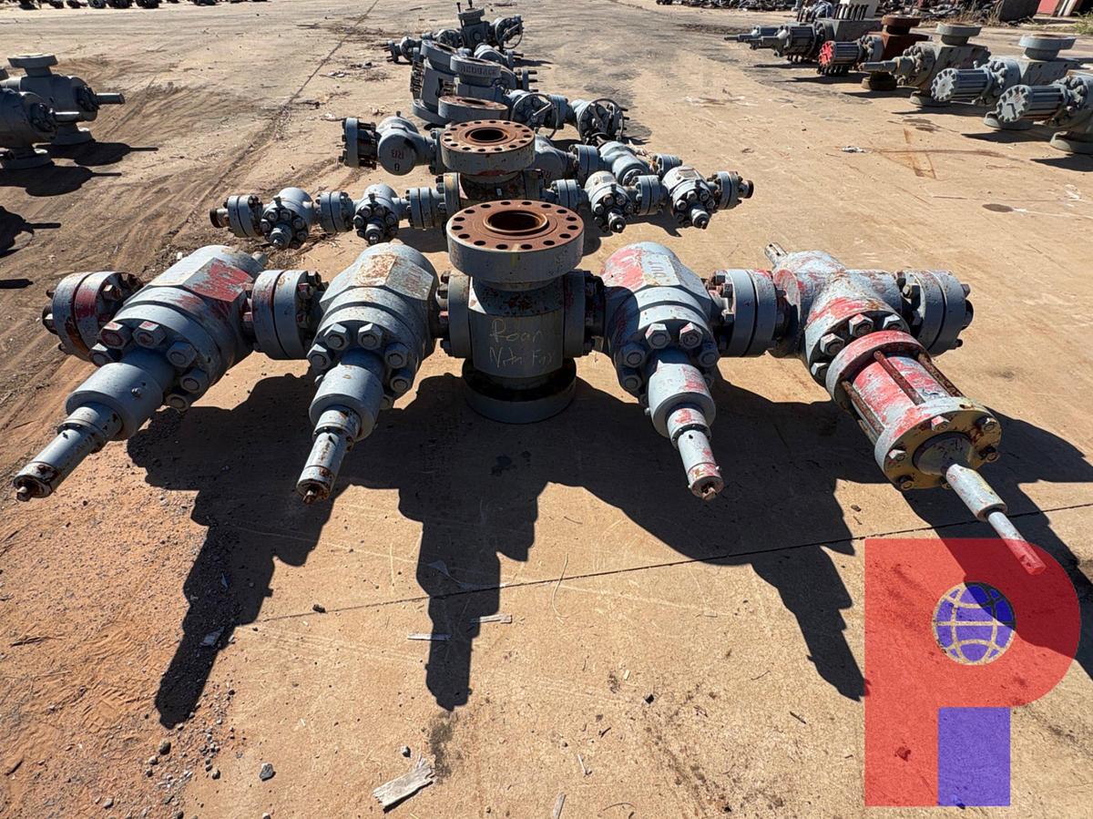 Used (1) 7-1/16” FLUID CROSS W/ (4) 4-1/16” GATE VALVES