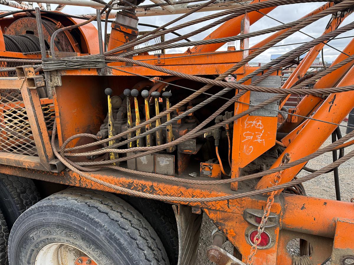 Used 1984 FRANKS MOBILRIG 300 1287/160 DTD-HT 96’-215K 4-AXLE WELL SERVICE WORKOVER RIG