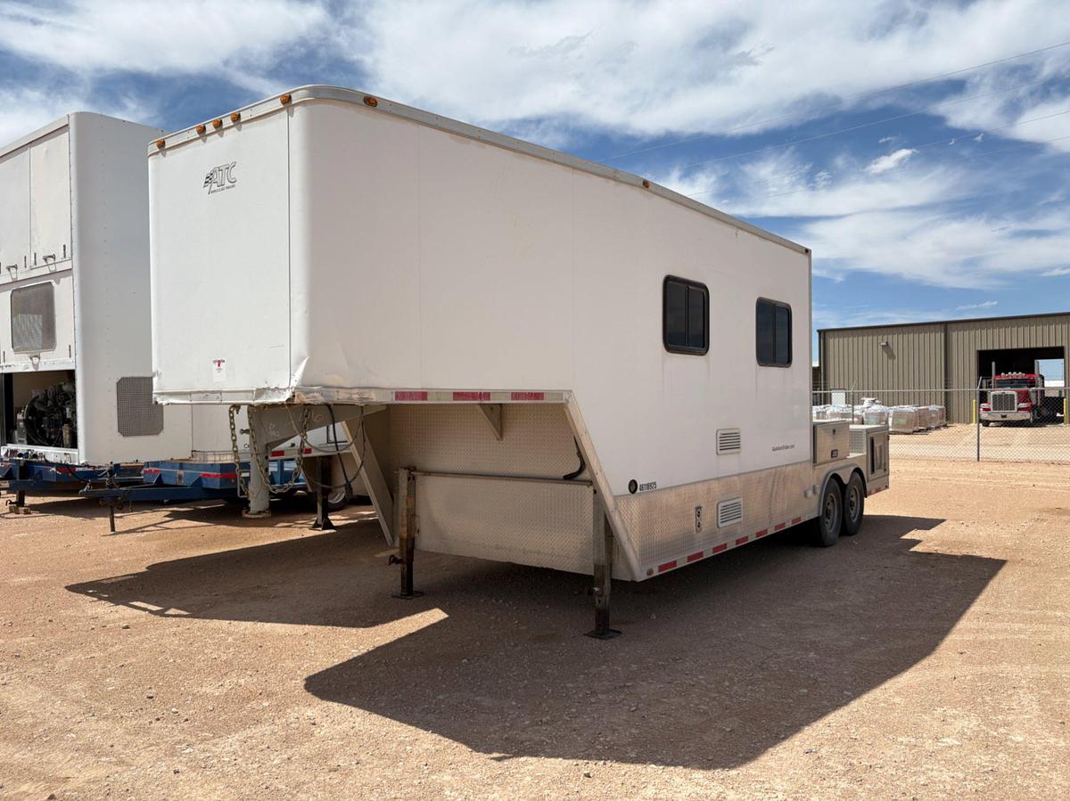 Used 2007 ALUMINUM TRAILER COMPANY 30’ X 100” T/A GOOSENECK DOGHOUSE TRAILER