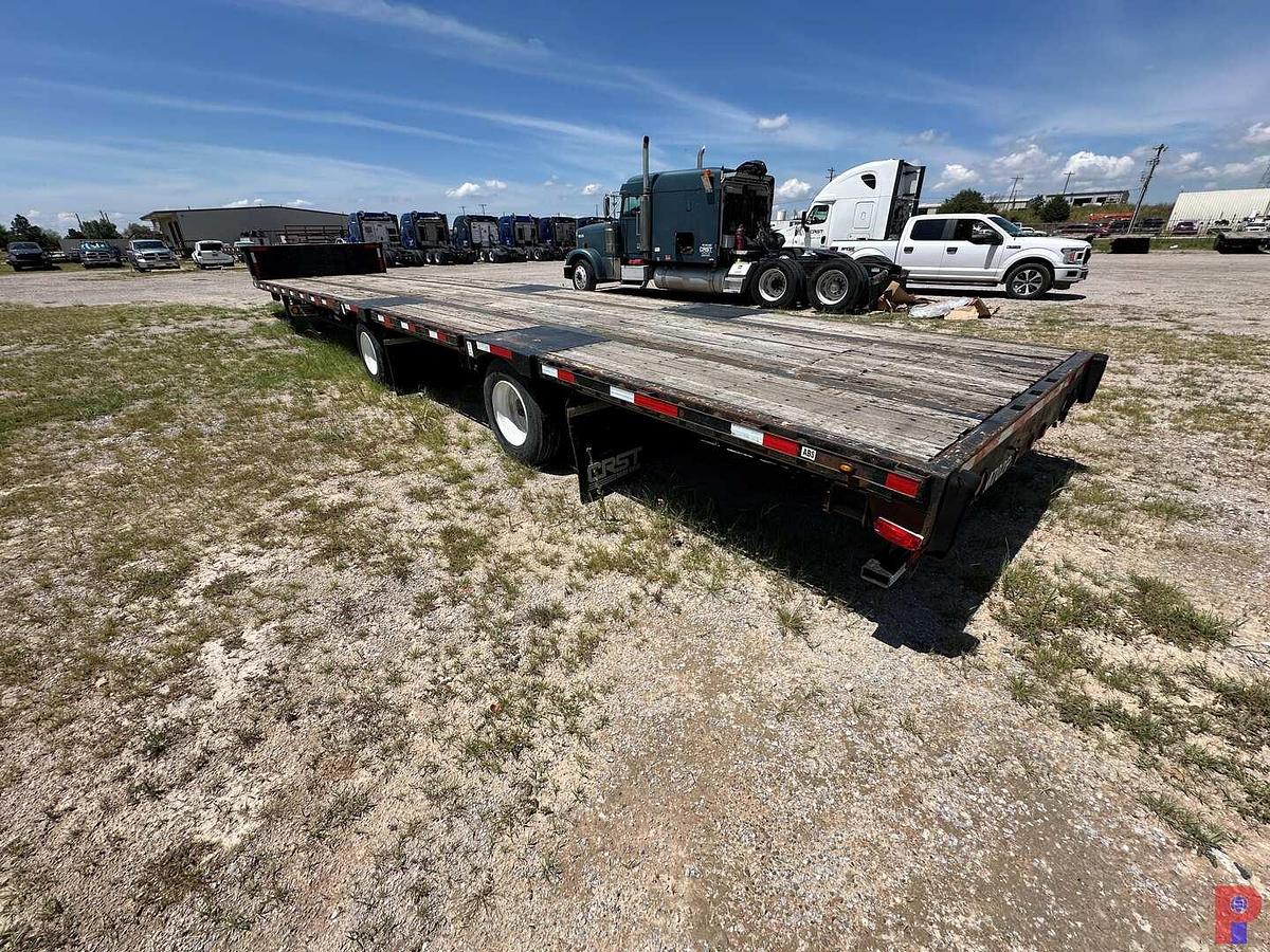 Used 2004 TRANSCRAFT DTL-3000 T/A STEP DECK TRAILER