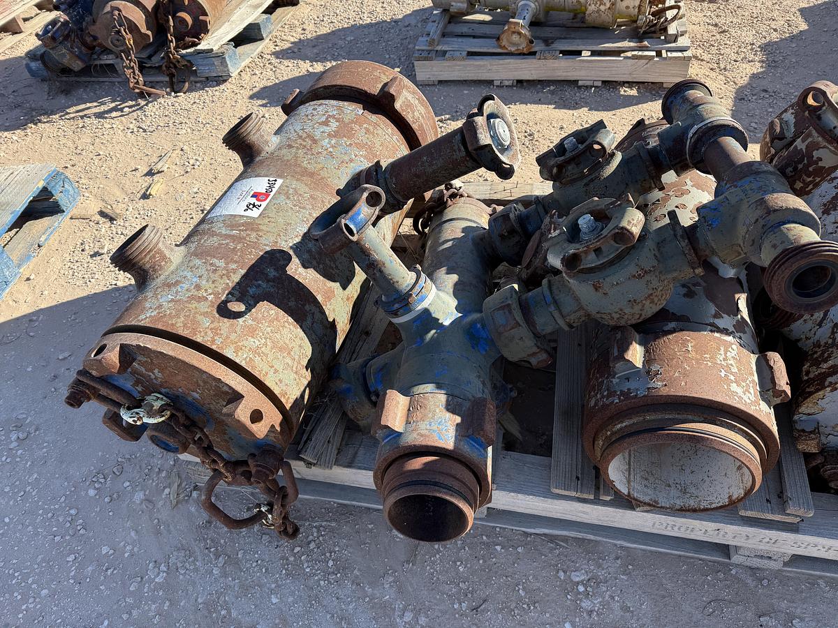 Used (3) MULTI-SIZE SINGLE PLUG CEMENT HEADS