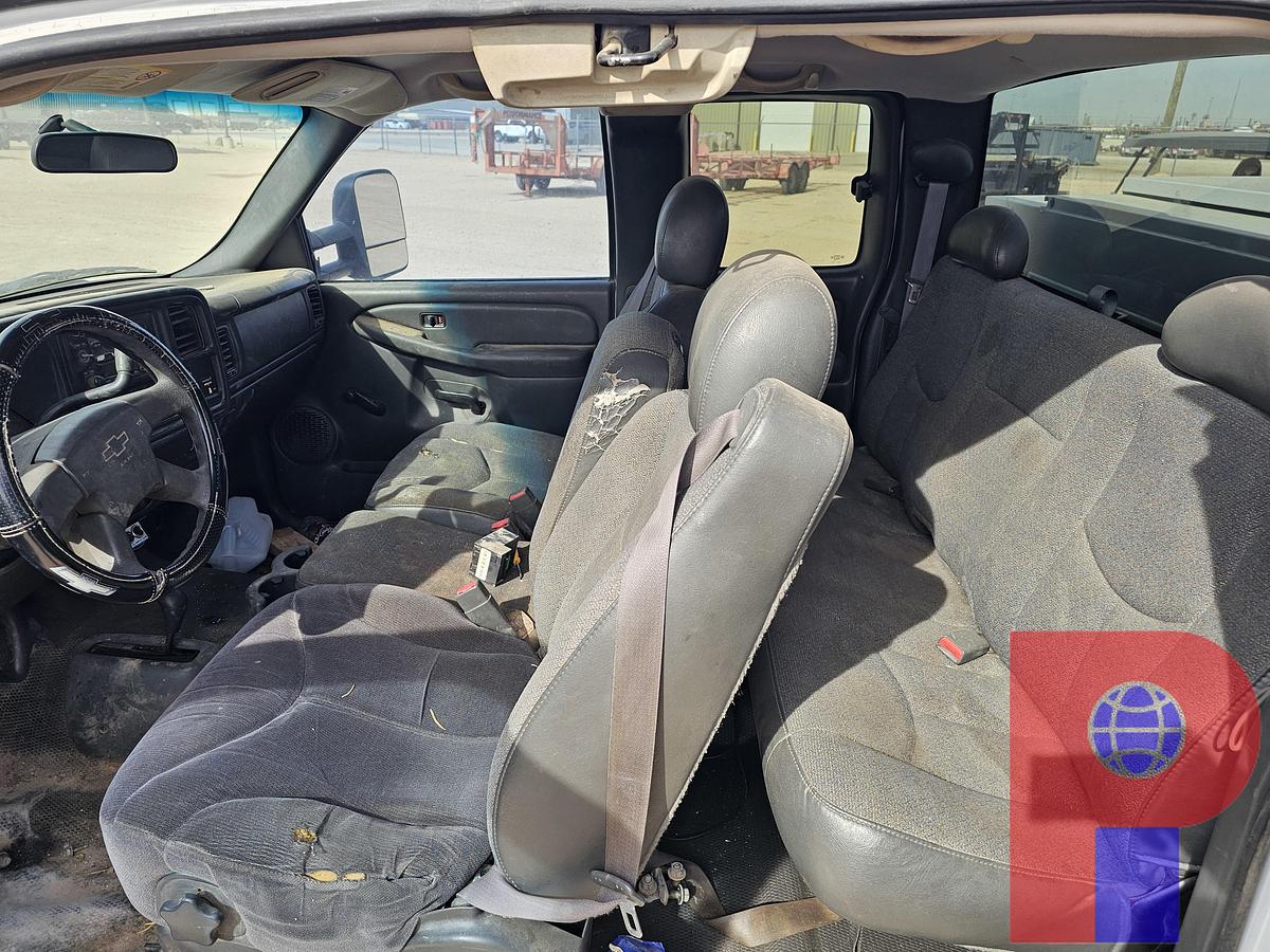 Used 2004 CHEVROLET SILVERADO 2500HD EXTENDED CAB MECHANICS TRUCK