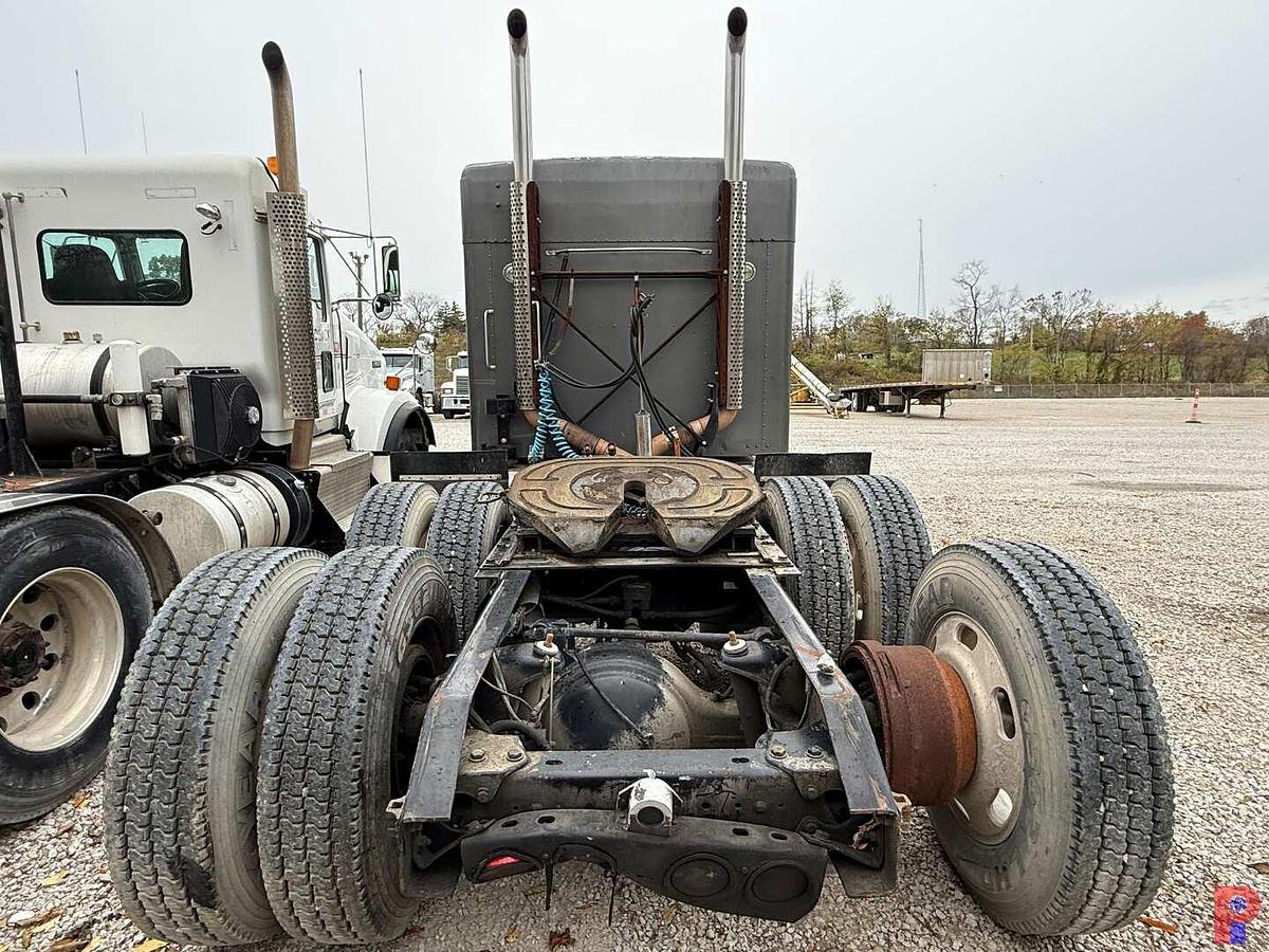 Used 2010 KENWORTH T800 T/A 60” SLEEPER TRUCK
