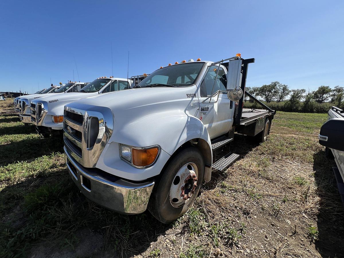 Used 2006 FORD F650 SUPER DUTY ROUSTABOUT TRUCK