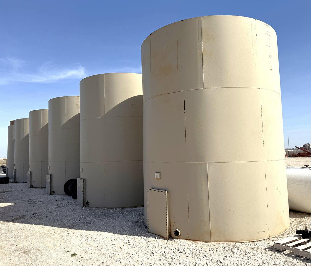 Used 2006 CRALL PRODUCTS 12’ DIA X 15’ H 300 BBL CRUDE OIL STORAGE TANK