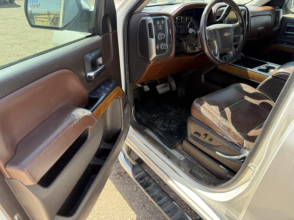 Used 2014 CHEVROLET SILVERADO 1500 HIGH COUNTRY 4WD CREW CAB PICKUP