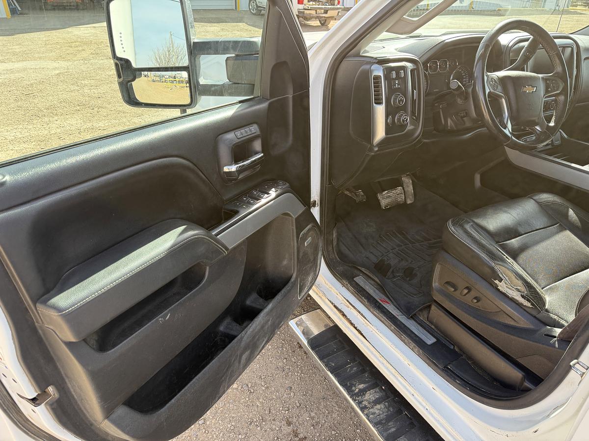 Used 2015 CHEVROLET SILVERADO 2500HD Z71 4WD CREW CAB PICKUP TRUCK