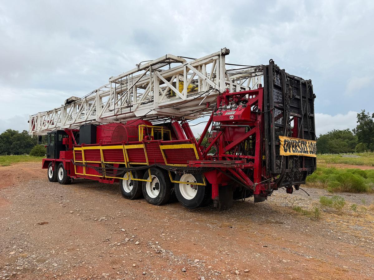 Used 1985 Taylor 550 Well Service Rig, 104 x 250k Mast