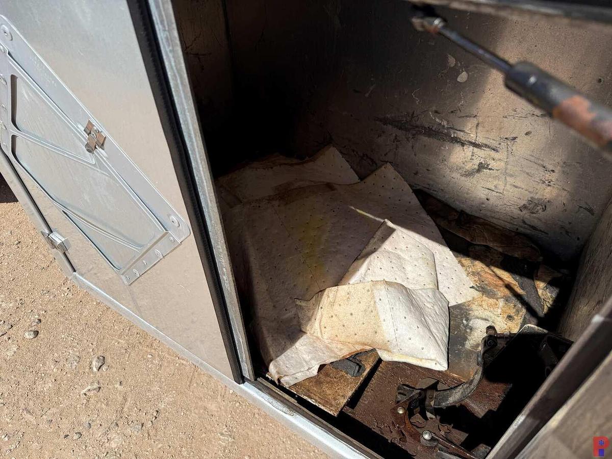 Used 2014 POLAR TANK 9,400 GAL. T/A FUEL TANK TRAILER