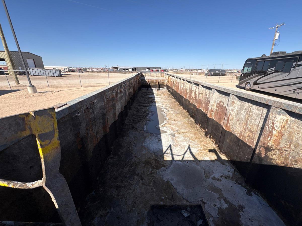 Used 44’ X 8.5’ S/A 250BBL OPEN TOP FLUID TANK