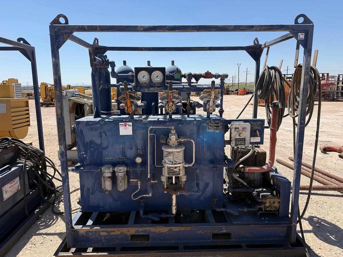 Used MEYERS 3-STATION 4-BOTTLE ACCUMULATOR CLOSING UNIT, SKIDDED