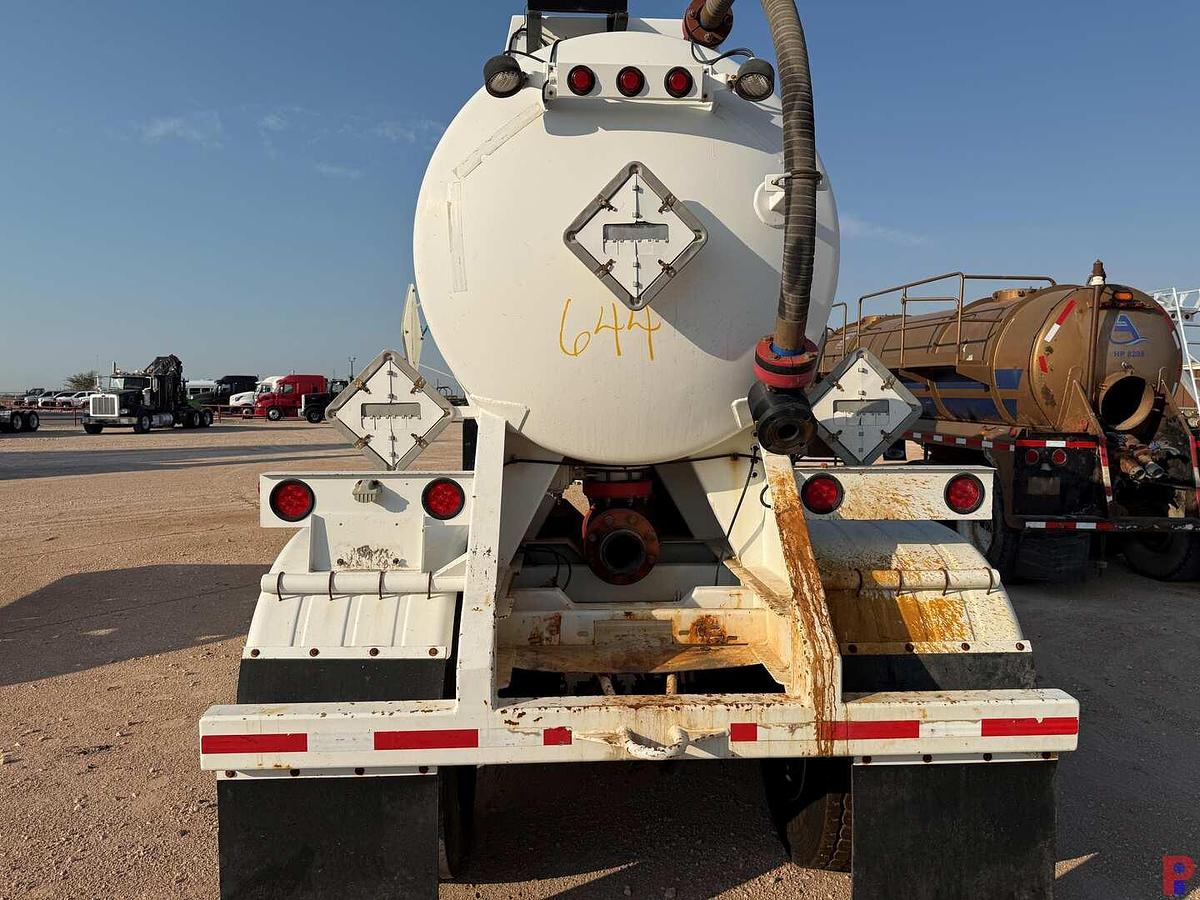 Used 2013 WORLEY WELDING WORKS  5,000GAL 3-COMPARTMENT T/A ACID TRANSPORT TRAILER