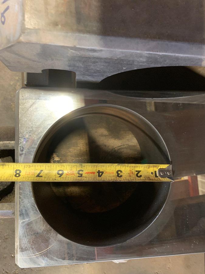 Used (12) 7 1/16 Valve Gates