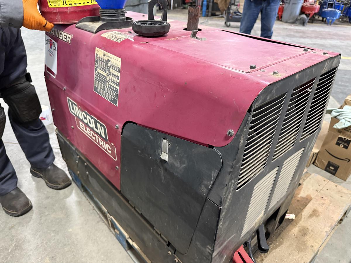 Used LINCOLN RANGER 305 G WELDING MACHINE