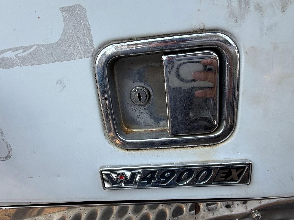 Used 2013 WESTERN STAR 4900 EX (GLIDER KIT) T/A DAYCAB TRUCK TRACTOR