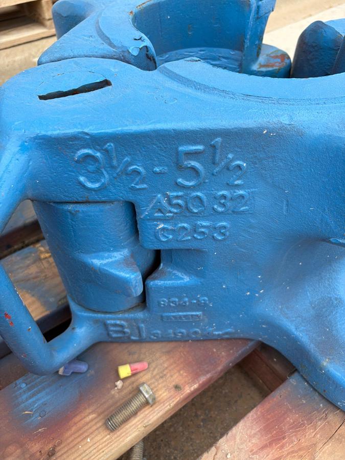 Used BJ 3-1/2” - 5-1/2” 250 ton DP elevator