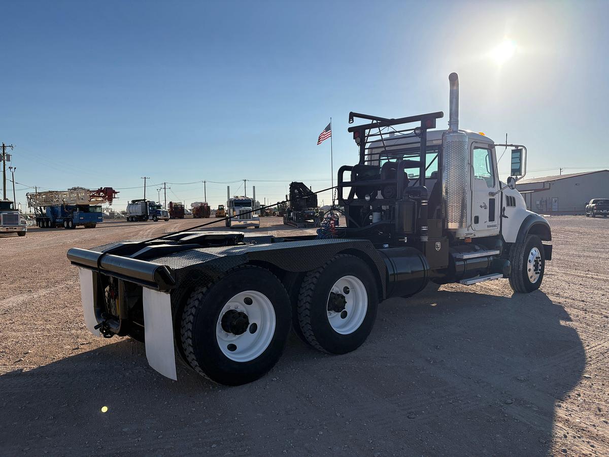 Used 2009 MACK GRANITE GU713 T/A WINCH / VACUUM TRUCK