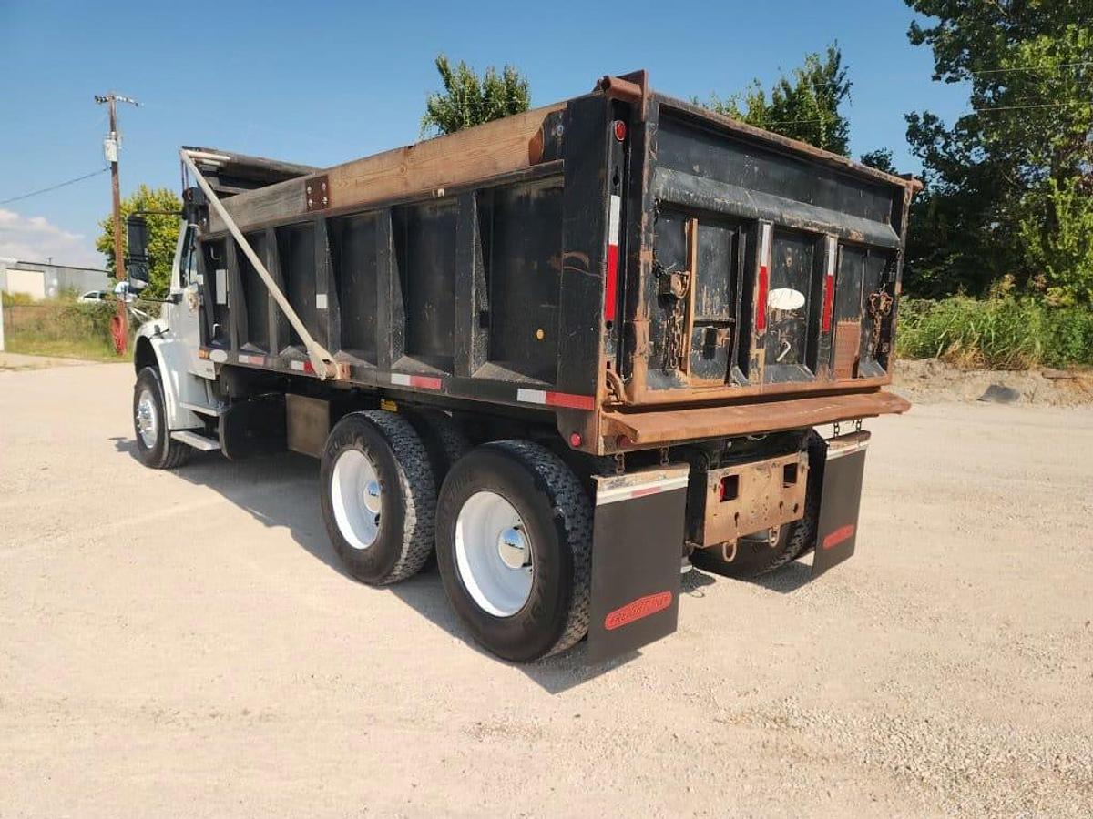 Used 2012 FREIGHTLINER M2 DUMP T/A TRUCK