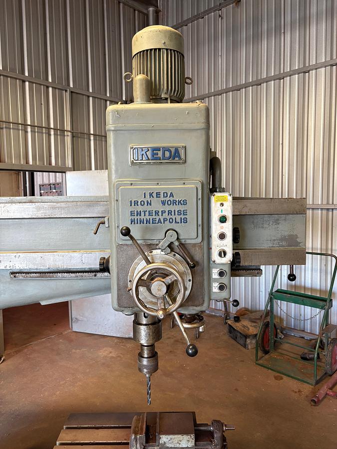Used Ikeda type RM1300 radial arm drilling machine