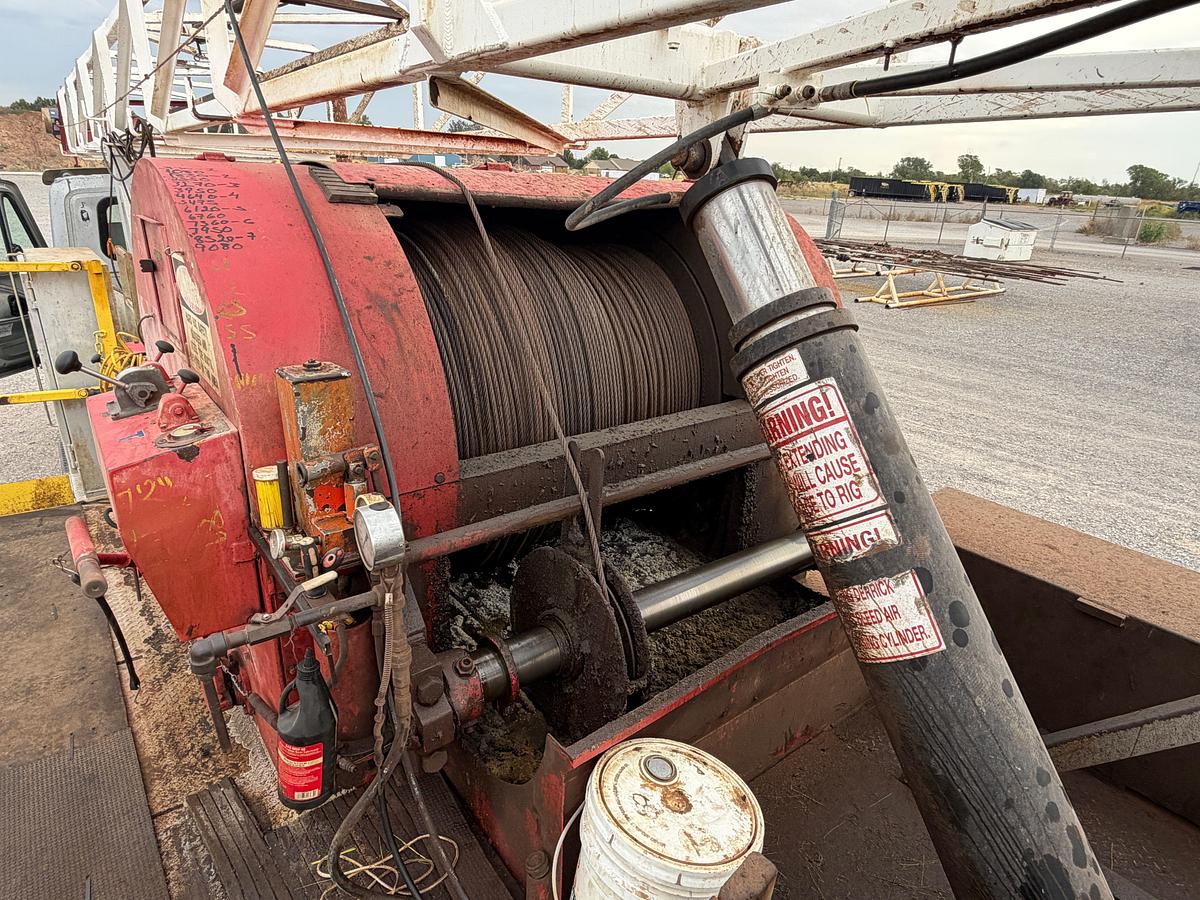 Used WATSON HOPPER SWAB RIG MTD. ON 2007 INTERNATIONAL TRUCK