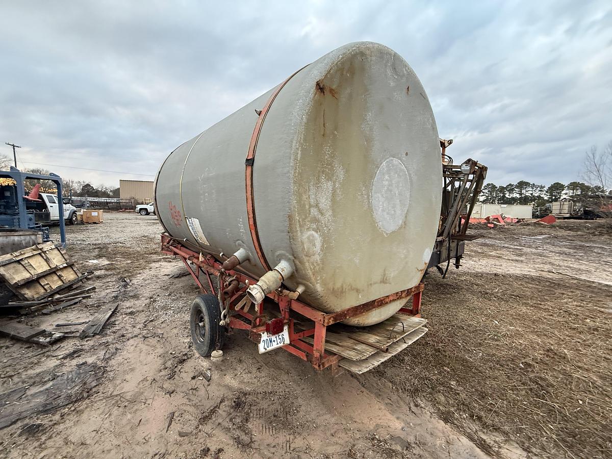 Used 8’ DIA X 13’L 110 BBL FIBERGLASS STORAGE TANK ON S/A BUMPER PULL TRAILER